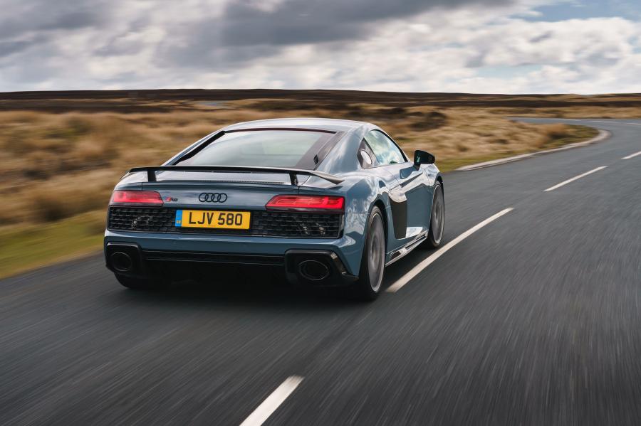  Audi R8 V10 Performance 2019 года  (UK) (фото 69 из 136)